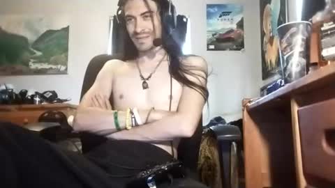 Snapshot of maximillianpayan95 chatting on July 31, 2:05 pm maximillianpayan95 online show from July 31, 2:05 pm