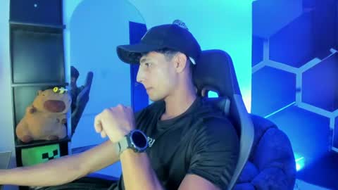 Snapshot of maximo_romano chatting on June 27, 7:08 pm Maximo online show from June 27, 7:08 pm