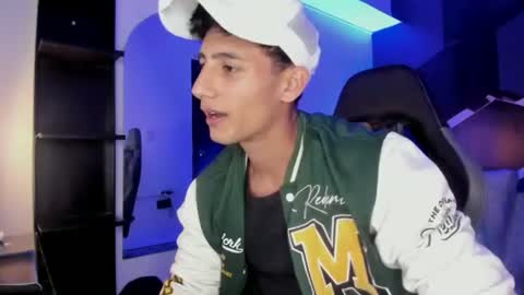Snapshot of maximo_romano chatting on August 6, 7:27 pm Maximo online show from August 6, 7:27 pm
