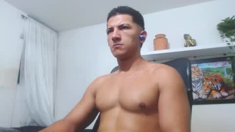 maximo_ston online show from April 27, 3:37 am