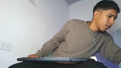 Maximo Aron Vega online show from March 11, 7:53 pm