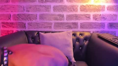 Snapshot of maximoking26 chatting on February 26, 5:06 am MAXIMO online show from February 26, 5:06 am