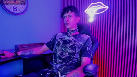 Snapshot of maximoking26 chatting on February 27, 12:38 pm MAXIMO online show from February 27, 12:38 pm