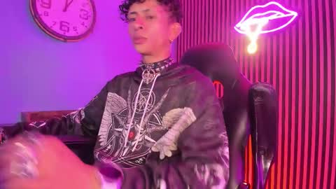 Snapshot of maximoking26 chatting on March 2, 3:52 am MAXIMO online show from March 2, 3:52 am