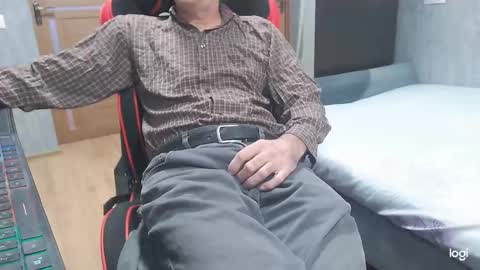 maximus3334 online show from November 25, 9:53 am