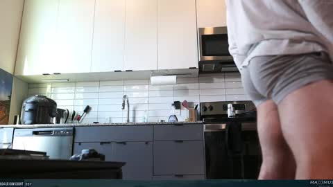 Snapshot of maximus_787 chatting on February 23, 6:12 pm Maximus7871 online show from February 23, 6:12 pm