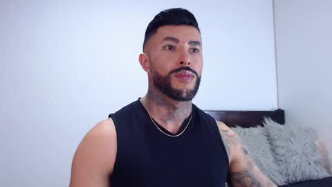 Independent Model online show from October 8, 4:21 am