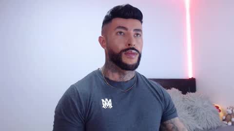 Independent Model online show from October 19, 12:22 am