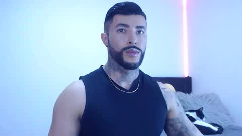 Independent Model online show from November 4, 3:38 am