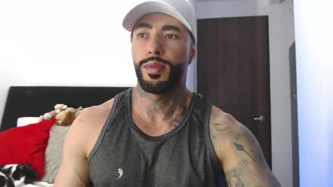 Independent Model online show from May 26, 3:35 am