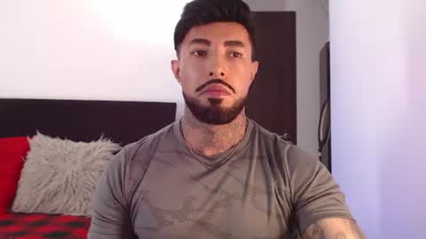 Independent Model online show from June 22, 2:35 am