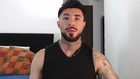 Independent Model online show from July 8, 3:55 am