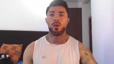 Independent Model online show from July 16, 4:18 am