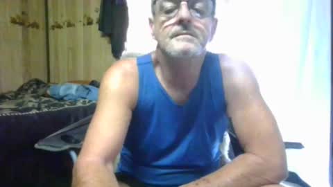 Snapshot of maximus_oreally chatting on February 27, 4:41 am Max online show from February 27, 4:41 am