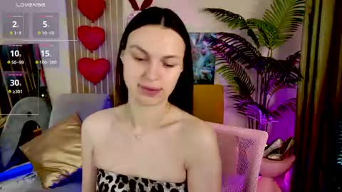 MaxinCarroll online show from June 16, 9:12 am