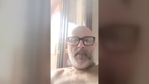 Snapshot of maxinn1967 chatting on August 2, 9:08 am maxinn1967 online show from August 2, 9:08 am