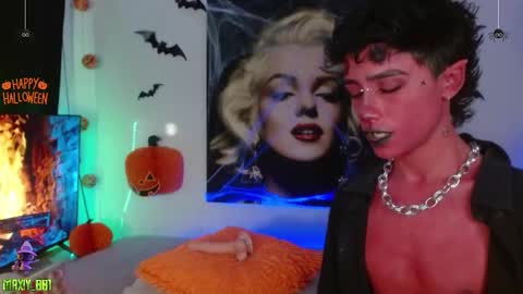 Max online show from October 25, 4:31 am