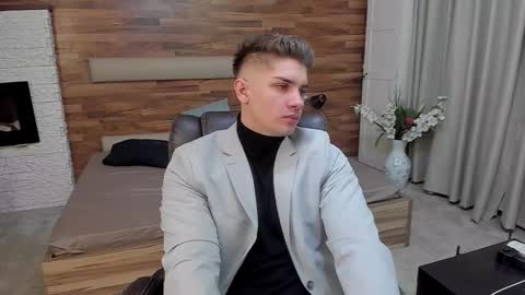 MaxKaiden online show from March 21, 6:07 am