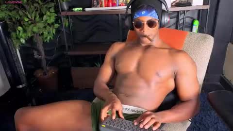 Maxmuscle10 online show from February 9, 3:27 pm