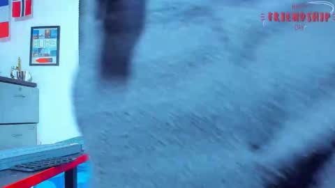 Snapshot of maxowens_oficial chatting on September 20, 11:06 pm MAX online show from September 20, 11:06 pm