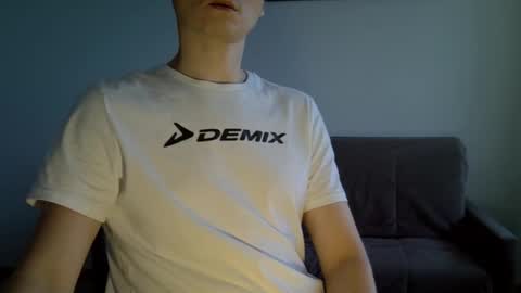 Snapshot of maxrelax90 chatting on December 14, 11:48 am maxrelax90 online show from December 14, 11:48 am