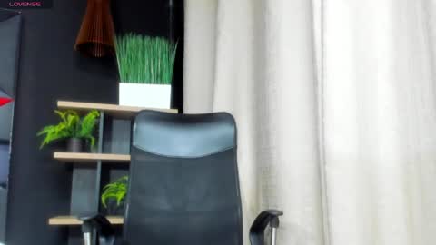 Snapshot of maxvolturi_ chatting on May 2, 11:43 pm maxvolturi_ online show from May 2, 11:43 pm