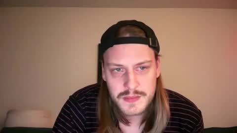 Max Watts online show from December 14, 11:20 pm