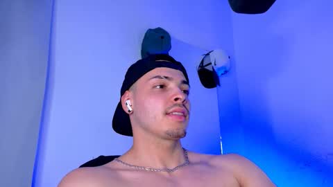 MAX online show from October 1, 1:55 am