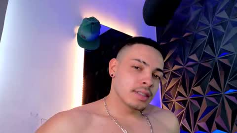 MAX online show from October 9, 7:01 pm