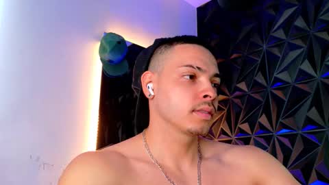 MAX online show from October 20, 6:08 pm