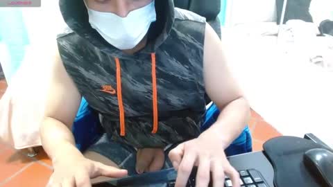 Snapshot of maxwellrx chatting on November 27, 4:14 am M A X online show from November 27, 4:14 am