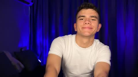 Snapshot of maxwoolf chatting on July 14, 2:34 pm Max online show from July 14, 2:34 pm