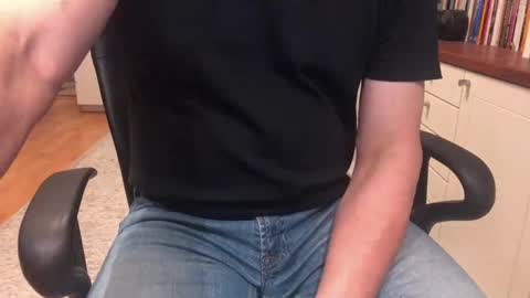 Max online show from October 23, 6:23 am