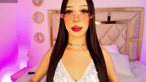 Snapshot of maxxine_vxx chatting on May 2, 9:53 pm Valentina online show from May 2, 9:53 pm