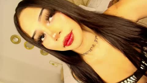 Snapshot of maxxine_vxx chatting on May 14, 9:43 pm Valentina online show from May 14, 9:43 pm