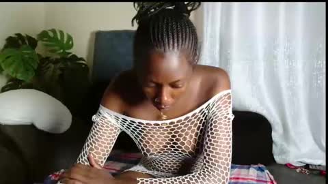 maxxinepetite online show from February 8, 11:13 am