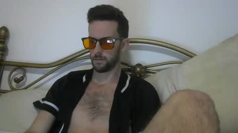 Snapshot of maxxx1237 chatting on February 24, 2:09 am maxxx1237 online show from February 24, 2:09 am