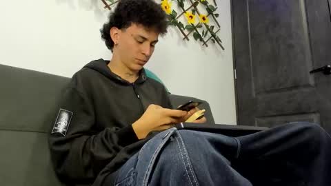 Max online show from February 22, 2:24 am