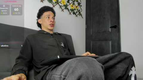 Snapshot of maxxx_bigcock chatting on May 1, 2:38 am Max online show from May 1, 2:38 am