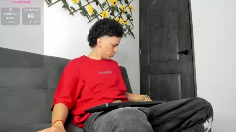 Snapshot of maxxx_bigcock chatting on May 28, 3:48 am Max online show from May 28, 3:48 am