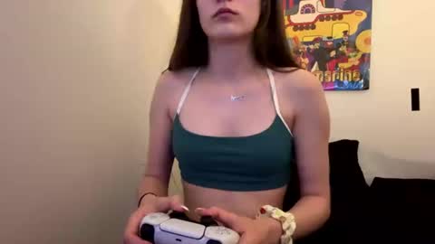 Snapshot of may_is_baby chatting on July 21, 2:25 am may_is_baby online show from July 21, 2:25 am