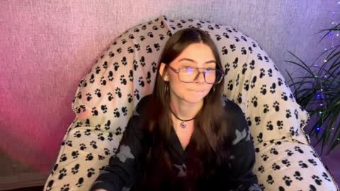 may online show from April 1, 1:34 pm