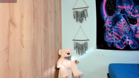 Snapshot of maya__fox chatting on January 30, 9:14 pm OF mayitta19 online show from January 30, 9:14 pm