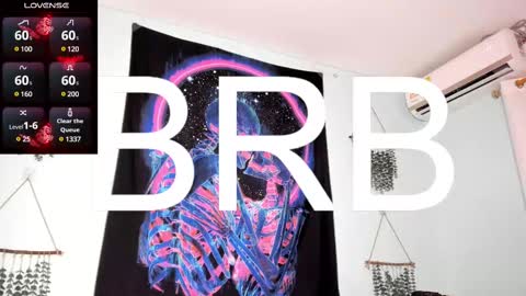 Snapshot of maya__fox chatting on February 13, 3:50 am OF mayitta19 online show from February 13, 3:50 am