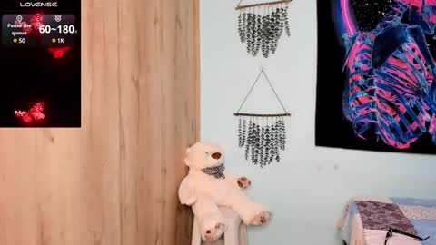 Snapshot of maya__fox chatting on February 13, 10:22 pm OF mayitta19 online show from February 13, 10:22 pm