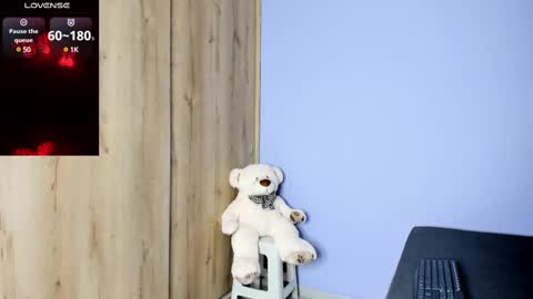 Snapshot of maya__fox chatting on February 23, 12:08 am OF mayitta19 online show from February 23, 12:08 am