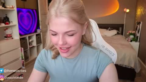 Maya online show from April 8, 3:39 am