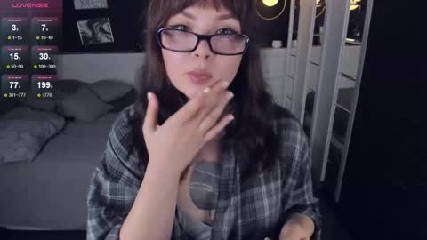 Woman online show from October 24, 2:57 pm