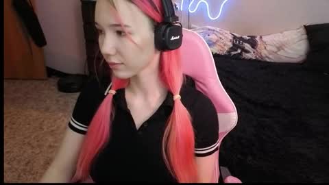 Snapshot of maya_viola chatting on February 10, 5:55 am Maya Viola online show from February 10, 5:55 am