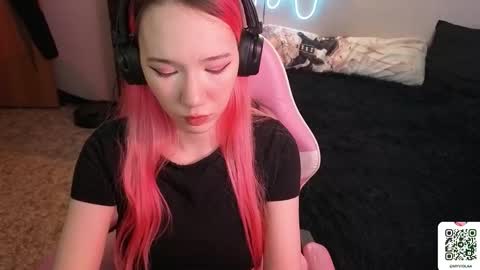 Snapshot of maya_viola chatting on February 11, 5:45 am Maya Viola online show from February 11, 5:45 am